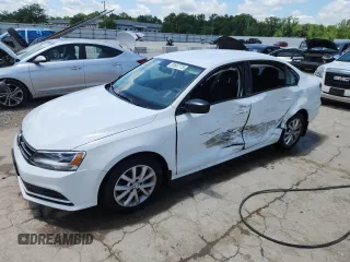 2015 Volkswagen Jetta SE с VIN 3VWD17AJ2FM292980, выставлен на аукционе Copart как лот 61667775 с пробегом 76 977 миль миль и Списание • Salvage title. История ставок и продаж доступна на DreamBid. Изображение 1.