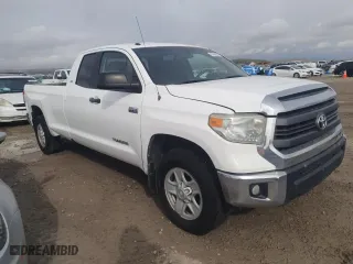 2015 Toyota Tundra 4WD Truck SR with VIN 5TFCY5F1XFX017889, listed as a Copart auction lot 51659925 with 232,031 mi miles and Clean Title. Bid and sale history available at carsss.com. Image 4.
