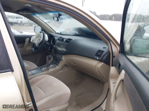 2008 Toyota Highlander with VIN JTEES41A982045187, listed as a IAAI auction lot 41030238 with 1 mi miles. Bid and sale history available at carsss.com. Image 5.