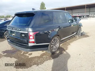 2017 Land Rover Range Rover HSE z VIN SALGS2FV5HA362346, wystawiony jako IAAI lot #40994530 z przebiegiem 37 958 mil mil oraz . Historia ofert i sprzedaży dostępna na DreamBid. Obrazek 4.