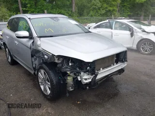 2017 Volvo XC60 Inscription с VIN YV440MRU6H2177633, выставлен на аукционе IAAI как лот 42179657 с пробегом 133 422 миль миль и . История ставок и продаж доступна на DreamBid. Изображение 6.