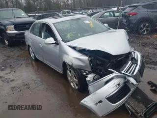 2008 Volkswagen Jetta SE с VIN 3VWRZ71K08M148421, выставлен на аукционе IAAI как лот 41865689 с пробегом Не указан миль и . История ставок и продаж доступна на DreamBid. Изображение 1.