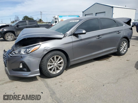 2018 Hyundai Sonata SE z VIN 5NPE24AF9JH655398, wystawiony jako Copart lot #54274075 z przebiegiem 82 601 mil mil oraz Szkoda całkowita • Salvage title. Historia ofert i sprzedaży dostępna na DreamBid. Obrazek 1.