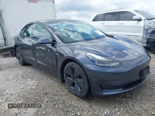 2021 Tesla Model 3 Long Range z VIN 5YJ3E1EB0MF979654, wystawiony jako IAAI lot #42126146 z przebiegiem 35 398 mil mil oraz . Historia ofert i sprzedaży dostępna na DreamBid. Obrazek 1.