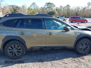 2025 Subaru Outback Onyx Edition with VIN 4S4BTALC3S3132162, listed as a IAAI auction lot 41336486 with 6,699 mi miles. Bid and sale history available at carsss.com. Image 12.