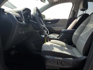 2020 Chevrolet Equinox LS z VIN 2GNAXHEV5L6281329, wystawiony jako Copart lot #54874795 z przebiegiem 63 624 mil mil oraz Szkoda całkowita • Salvage title. Historia ofert i sprzedaży dostępna na DreamBid. Obrazek 7.