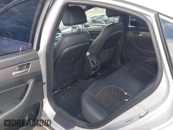 2019 Hyundai Sonata Sport z VIN 5NPE34AFXKH740037, wystawiony jako IAAI lot #42215038 z przebiegiem 79 714 mil mil oraz . Historia ofert i sprzedaży dostępna na DreamBid. Obrazek 8.