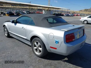 2007 Ford Mustang Deluxe with VIN 1ZVFT84N075288988, listed as a IAAI auction lot 41690605 with 191,936 mi miles and . Bid and sale history available at carsss.com. Image 3.