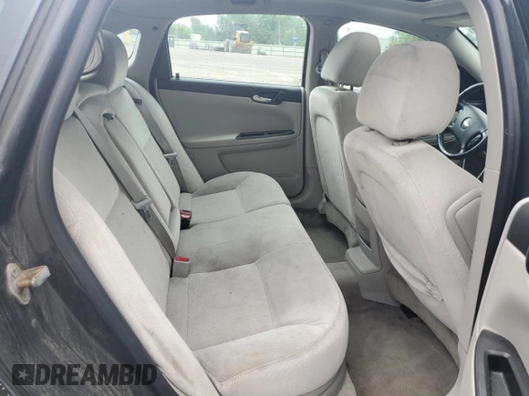2014 Chevrolet Impala LT z VIN 2G1WB5E31E1102318, wystawiony jako Copart lot #61552845 z przebiegiem 191 365 mil mil oraz Szkoda całkowita • Salvage title. Historia ofert i sprzedaży dostępna na DreamBid. Obrazek 10.
