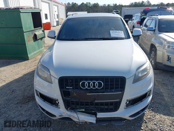 2015 Audi Q7 3.0T S line Prestige with VIN WA1DGAFEXFD016210, listed as a IAAI auction lot 41497668 with 142,709 mi miles. Bid and sale history available at carsss.com. Image 12.