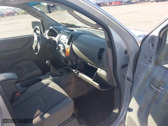 2011 Nissan Frontier PRO-4X with VIN 1N6AD0EV3BC434991, listed as a IAAI auction lot 42086934 with 189,908 mi miles. Bid and sale history available at carsss.com. Image 5.