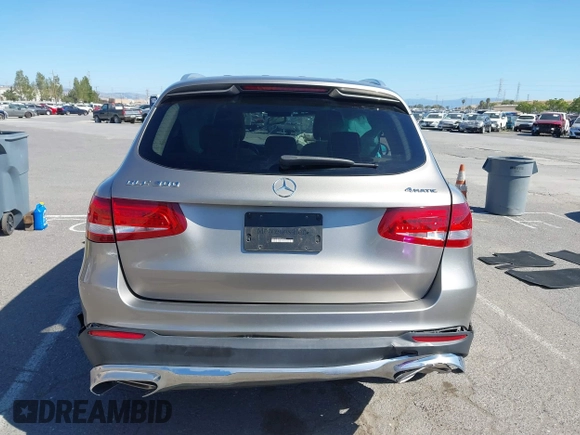 2019 Mercedes-Benz GLC 300 z VIN WDC0G4KB9KF606523, wystawiony jako IAAI lot #42301376 z przebiegiem 61 961 mil mil oraz . Historia ofert i sprzedaży dostępna na DreamBid. Obrazek 16.
