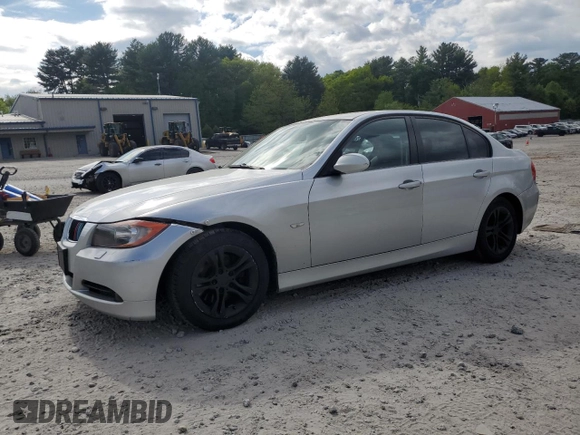 2008 BMW 3 Series 328xi z VIN WBAVC935X8K036008, wystawiony jako Copart lot #57130885 z przebiegiem 216 919 mil mil oraz Czysty tytuł • Clean title. Historia ofert i sprzedaży dostępna na DreamBid. Obrazek 1.