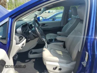 2020 Chrysler Pacifica Touring L with VIN 2C4RC1BG2LR103350, listed as a Copart auction lot 59935025 with 98,149 mi miles and Salvage title. Bid and sale history available at DreamBid. Image 6.