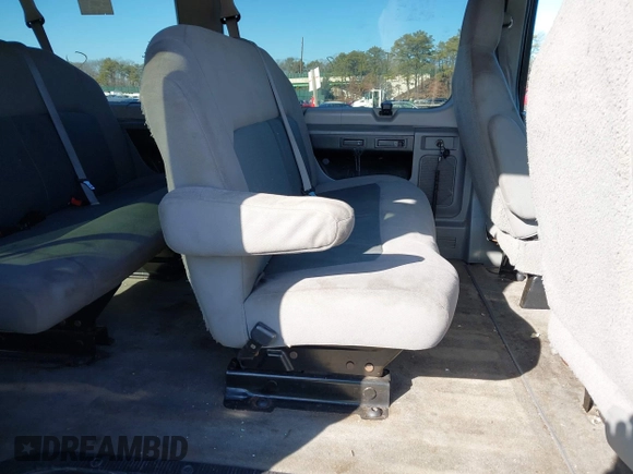 2014 Ford Econoline Passenger XL with VIN 1FBSS3BL1EDB21149, listed as a IAAI auction lot 41529261 with Not provided miles and . Bid and sale history available at DreamBid. Image 8.