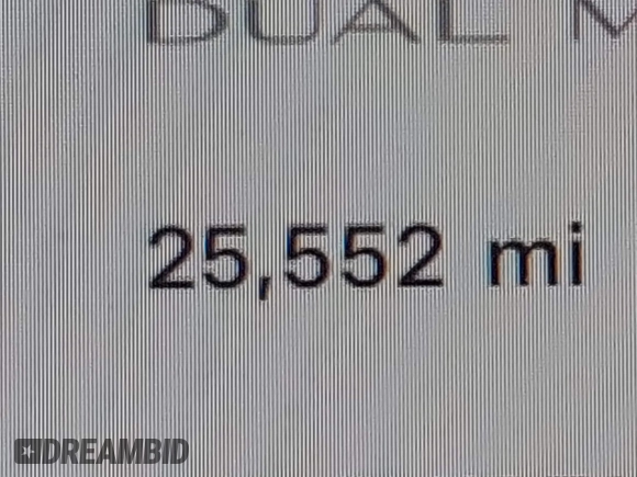 2022 Tesla Model 3 Long Range z VIN 5YJ3E1EB2NF183893, wystawiony jako IAAI lot #42130396 z przebiegiem 25 552 mil mil oraz . Historia ofert i sprzedaży dostępna na DreamBid. Obrazek 15.