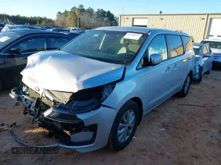 2021 Kia Sedona EX with VIN KNDMB5C19M6671635, listed as a IAAI auction lot 41146597 with 43,070 mi miles. Bid and sale history available at carsss.com. Image 17.