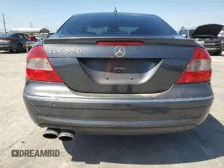 2008 Mercedes-Benz CLK 550 z VIN WDBTJ72H48F253982, wystawiony jako Copart lot #49820905 z przebiegiem 176 513 mil mil oraz Szkody całkowita. Historia ofert i sprzedaży dostępna na DreamBid. Obrazek 6.