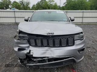 2020 Jeep Grand Cherokee Altitude z VIN 1C4RJFAG2LC408828, wystawiony jako Copart lot #56826115 z przebiegiem 89 641 mil mil oraz Szkoda całkowita • Salvage title. Historia ofert i sprzedaży dostępna na DreamBid. Obrazek 5.