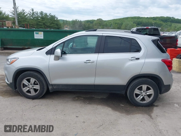 2019 Chevrolet Trax LT z VIN KL7CJLSB1KB961043, wystawiony jako IAAI lot #42227797 z przebiegiem 110 595 mil mil oraz . Historia ofert i sprzedaży dostępna na DreamBid. Obrazek 14.