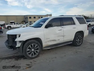 2017 Chevrolet Tahoe Premier with VIN 1GNSCCKC7HR124418, listed as a Copart auction lot 83075084 with 119,477 mi miles and Salvage Title. Bid and sale history available at carsss.com. Image 1.