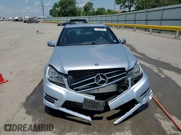 2014 Mercedes-Benz C 250 Sport с VIN WDDGF4HB8EA960846, выставлен на аукционе Copart как лот 63488435 с пробегом 73 404 миль миль и Списание • Salvage title. История ставок и продаж доступна на DreamBid. Изображение 14.