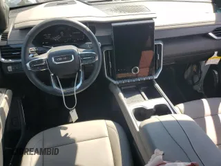 2024 GMC Acadia FWD Elevation z VIN 1GKENKKS4RJ168110, wystawiony jako Copart lot #72451134 z przebiegiem 14 mil mil oraz Szkoda całkowita • Salvage title. Historia ofert i sprzedaży dostępna na DreamBid. Obrazek 8.