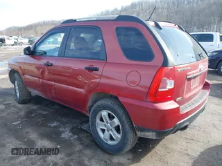2010 Kia Sportage LX with VIN KNDKGCA39A7702017, listed as a IAAI auction lot 41596204 with 117,670 mi miles and . Bid and sale history available at carsss.com. Image 3.