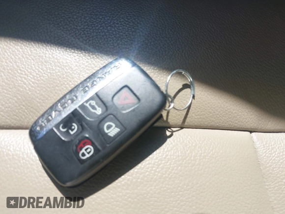 2013 Land Rover Range Rover Evoque Pure Plus z VIN SALVP2BG9DH720419, wystawiony jako IAAI lot #42141006 z przebiegiem 83 553 mil mil oraz . Historia ofert i sprzedaży dostępna na DreamBid. Obrazek 11.