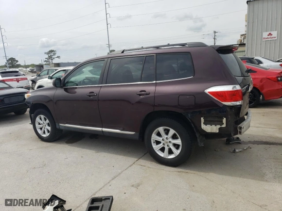 2013 Toyota Highlander with VIN 5TDZA3EH1DS035119, listed as a Copart auction lot 50990415 with 61,482 mi miles and Salvage Title. Bid and sale history available at carsss.com. Image 2.