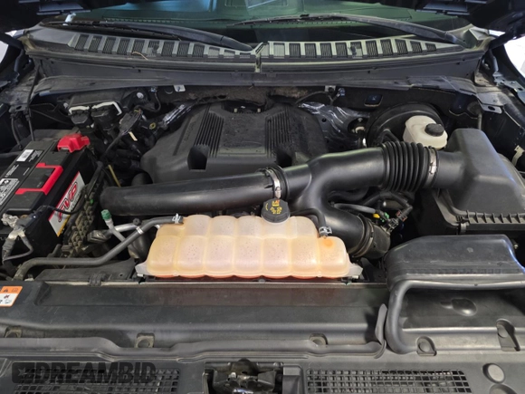 2018 Ford Expedition XLT with VIN 1FMJU1HT2JEA50850, listed as a Copart auction lot 57295665 with 96,754 mi miles and Clean title. Bid and sale history available at DreamBid. Image 7.