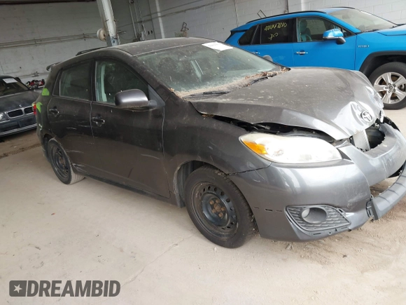 2010 Toyota Matrix S z VIN 2T1KE4EEXAC036565, wystawiony jako IAAI lot #42459351 z przebiegiem 182 150 mil mil oraz . Historia ofert i sprzedaży dostępna na DreamBid. Obrazek 1.