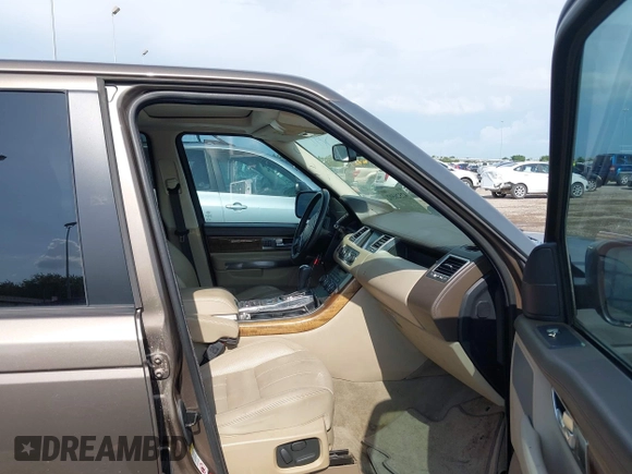 2013 Land Rover Range Rover Sport HSE Lux with VIN SALSK2D42DA788963, listed as a IAAI auction lot 42526592 with 150,522 mi miles and . Bid and sale history available at DreamBid. Image 5.