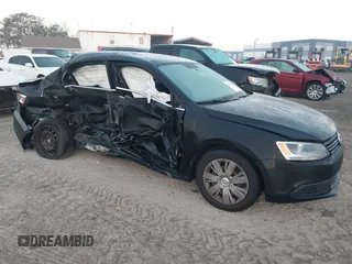 2013 Volkswagen Jetta SE с VIN 3VWDP7AJXDM435170, выставлен на аукционе IAAI как лот 41454928 с пробегом 136 400 миль миль и . История ставок и продаж доступна на DreamBid. Изображение 1.