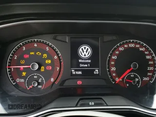 2019 Volkswagen Jetta SEL z VIN 3VWE57BU5KM033251, wystawiony jako Copart lot #52910965 z przebiegiem 181 686 mil mil oraz Szkoda całkowita • Salvage title. Historia ofert i sprzedaży dostępna na DreamBid. Obrazek 9.
