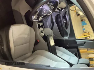2022 GMC Terrain SLE z VIN 3GKALMEV9NL212210, wystawiony jako IAAI lot #42569102 z przebiegiem 71 097 mil mil oraz . Historia ofert i sprzedaży dostępna na DreamBid. Obrazek 26.