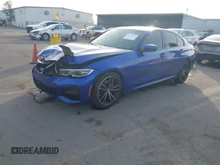 2019 BMW 3 Series 330i xDrive with VIN WBA5R7C50KAE82705, listed as a IAAI auction lot 41233898 with 69,505 mi miles. Bid and sale history available at carsss.com. Image 18.