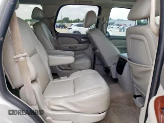 2010 Chevrolet Tahoe LTZ z VIN 1GNUCCE02AR183523, wystawiony jako Copart lot #59524985 z przebiegiem 197 580 mil mil oraz Szkoda całkowita • Salvage title. Historia ofert i sprzedaży dostępna na DreamBid. Obrazek 11.
