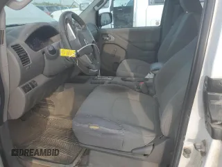 2015 Nissan Frontier S z VIN 1N6BD0CT5FN760145, wystawiony jako Copart lot #62590045 z przebiegiem 186 825 mil mil oraz Czysty tytuł • Clean title. Historia ofert i sprzedaży dostępna na DreamBid. Obrazek 7.