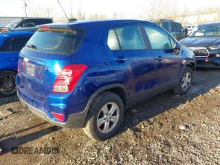 2017 Chevrolet Trax LS with VIN 3GNCJNSB3HL131659, listed as a IAAI auction lot 41892397 with 124,003 mi miles. Bid and sale history available at carsss.com. Image 4.