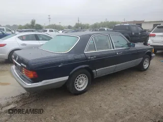 1983 Mercedes-Benz 300 with VIN WDBCB20AXDB049257, listed as a Copart auction lot 72713274 with 91,616 mi miles and Clean Title. Bid and sale history available at carsss.com. Image 3.