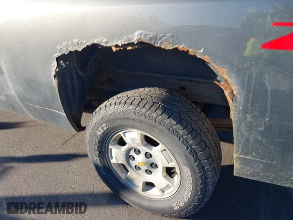 2011 Chevrolet Silverado 1500 LT with VIN 1GCRKSE05BZ382787, listed as a IAAI auction lot 41421158 with 140,145 mi miles and . Bid and sale history available at DreamBid. Image 19.