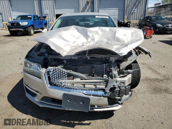 2017 Lincoln MKZ Hybrid Reserve z VIN 3LN6L5MU7HR609878, wystawiony jako Copart lot #55265635 z przebiegiem 81 431 mil mil oraz Szkoda całkowita • Salvage title. Historia ofert i sprzedaży dostępna na DreamBid. Obrazek 5.