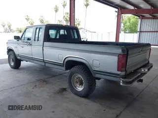 1986 Ford F-250 with VIN 1FTHX26L7GKB43411, listed as a IAAI auction lot 42258434 with 21,142 mi miles and . Bid and sale history available at DreamBid. Image 3.