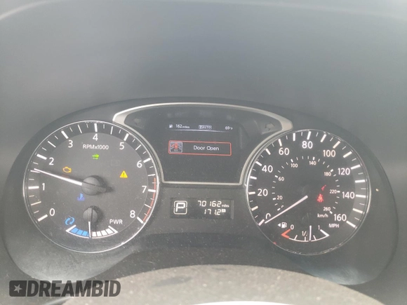 2014 Nissan Pathfinder Platinum Hybrid with VIN 5N1CR2MM9EC640852, listed as a Copart auction lot 58529935 with 70,162 mi miles and Clean title. Bid and sale history available at DreamBid. Image 9.