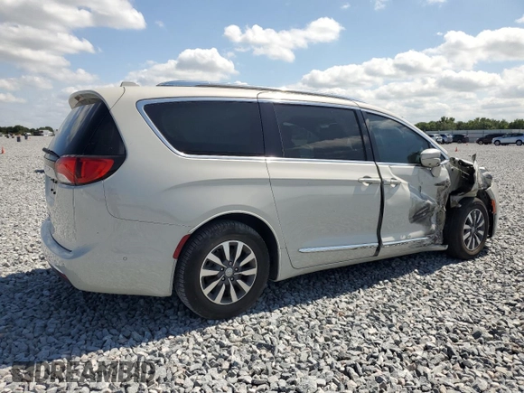 2020 Chrysler Pacifica Touring L Plus z VIN 2C4RC1EG4LR110425, wystawiony jako Copart lot #57892245 z przebiegiem 67 368 mil mil oraz Nie do naprawy • Non repairable. Historia ofert i sprzedaży dostępna na DreamBid. Obrazek 3.