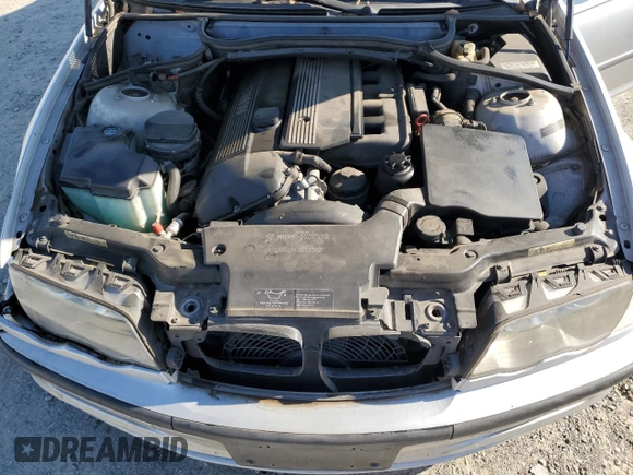 2001 BMW 3 Series 330i with VIN WBAAV53451FJ71310, listed as a Copart auction lot 42214815 with 228,645 mi miles and Salvage Title. Bid and sale history available at carsss.com. Image 11.