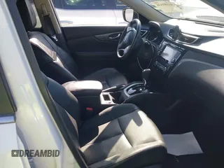 2015 Nissan Rogue SV with VIN 5N1AT2MVXFC758900, listed as a IAAI auction lot 41999538 with 104,478 mi miles and . Bid and sale history available at carsss.com. Image 5.