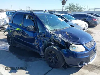 2008 Suzuki SX4 with VIN JS2YB417985101848, listed as a IAAI auction lot 41621336 with 189,311 mi miles. Bid and sale history available at carsss.com. Image 1.