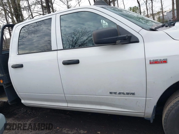 2020 Ram 2500 Tradesman with VIN 3C7WR4HJXLG201931, listed as a IAAI auction lot 41832892 with 86,215 mi miles. Bid and sale history available at carsss.com. Image 13.